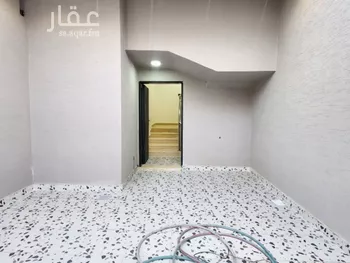 فيلا للبيع في شارع حرمله بن المنذر الكندي, حي بدر, مدينة الرياض, منطقة الرياض صورة 4