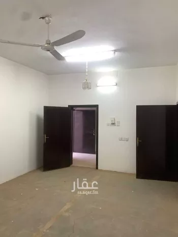 فيلا للبيع في شارع جابر الخزرجي, حي المطار, مدينة الرس, منطقة القصيم صورة 5