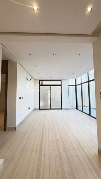 فيلا للبيع في شارع ابن المهاجر, حي المهدية, مدينة الرياض, منطقة الرياض صورة 3