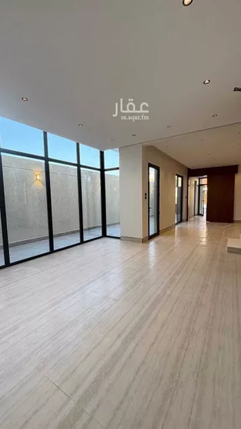 فيلا للبيع في شارع ابن المهاجر, حي المهدية, مدينة الرياض, منطقة الرياض صورة 2
