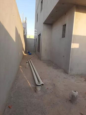 فيلا للبيع في شارع يحيى البانياسي, حي المهدية, مدينة الرياض, منطقة الرياض صورة 5
