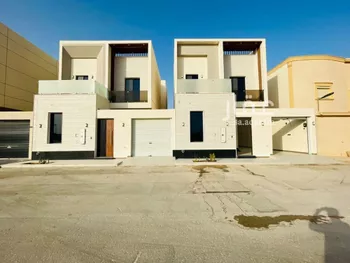 فيلا للبيع في شارع أبي عروه, حي المهدية, مدينة الرياض, منطقة الرياض صورة 3