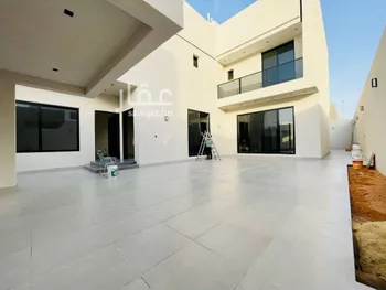 فيلا للبيع في شارع السيل الكبير, حي المهدية, مدينة الرياض, منطقة الرياض صورة 3