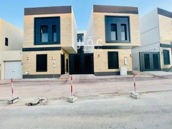 فيلا للبيع في شارع أحمد بن محمد الشعبي, حي المهدية, مدينة الرياض, منطقة الرياض