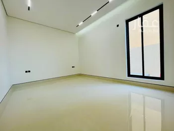 فيلا للبيع في شارع ابن سريج, حي المهدية, مدينة الرياض, منطقة الرياض صورة 5