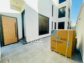 فيلا للبيع في شارع أبي عيسي الترمذي, حي المهدية, مدينة الرياض, منطقة الرياض صورة 4