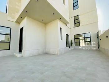 فيلا للبيع في شارع ابن سريج, حي المهدية, مدينة الرياض, منطقة الرياض صورة 4
