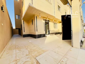 فيلا للبيع في شارع المرمر, حي ظهرة لبن, مدينة الرياض, منطقة الرياض صورة 4