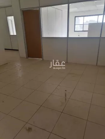 مكتب تجاري للإيجار في شارع المعتمد بن عباد, حي المربع, مدينة الرياض, منطقة الرياض صورة 3