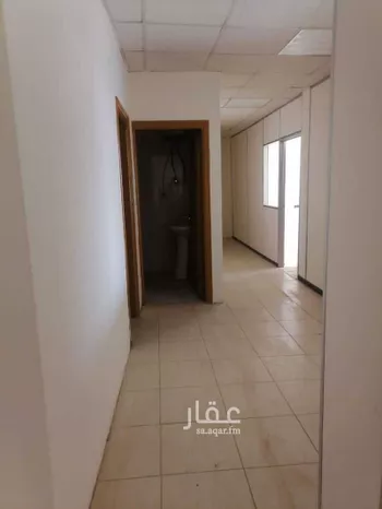 مكتب تجاري للإيجار في شارع المعتمد بن عباد, حي المربع, مدينة الرياض, منطقة الرياض