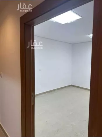 فيلا للإيجار في شارع تقي الدين بن مؤمن ، حي مطار الملك خالد الدولي ، الرياض ، منطقة الرياض صورة 5