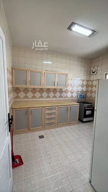 شقة للإيجار في شارع مروج الامير, حي المروج, مدينة تبوك, منطقة تبوك صورة 3