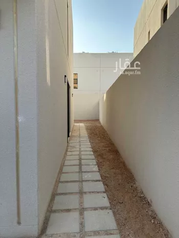 فيلا للإيجار في شارع الامير فيصل بن بندر بن عبدالعزيز الفرعي ، حي مطار الملك خالد الدولي ، الرياض ، منطقة الرياض صورة 4
