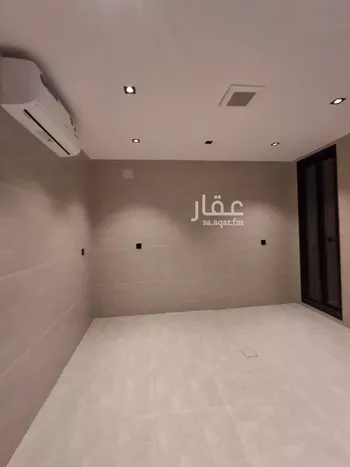 دور للبيع في شارع دقاف, حي عكاظ, مدينة الرياض, منطقة الرياض صورة 4