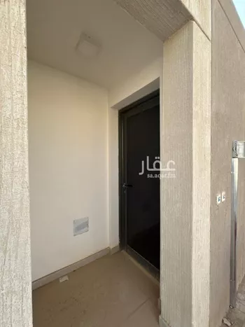 فيلا للبيع في شارع احمد بن المنادي, حي مطار الملك خالد الدولي, مدينة الرياض, منطقة الرياض صورة 2