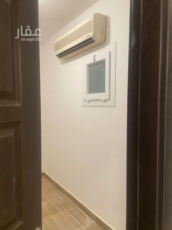 فيلا للإيجار في شارع صفية بنت أحمد, حي مطار الملك خالد الدولي, مدينة الرياض, منطقة الرياض