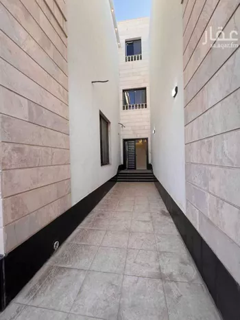 فيلا للبيع في شارع عثمان بن سعيد بن احمر الانصاري, حي طيبة, مدينة المدينه المنوره, منطقة المدينة المنورة صورة 3