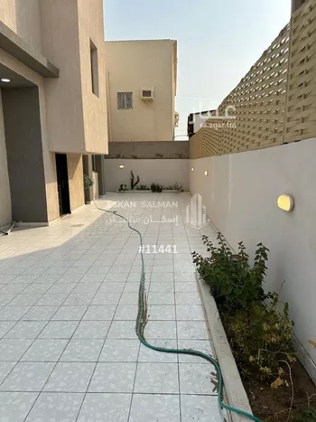 فيلا للبيع في شارع شارع 4 ب, حي السويس 2, مدينة جازان, منطقة جازان صورة 3
