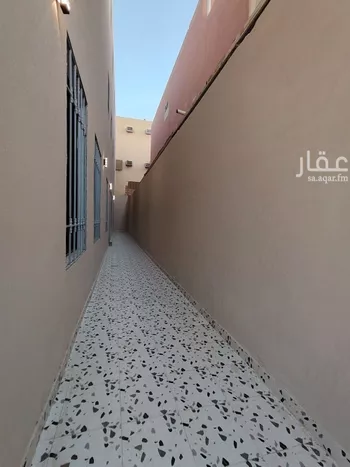 دور للبيع في شارع يحيى العايدي, حي العوالي, مدينة الرياض, منطقة الرياض صورة 4
