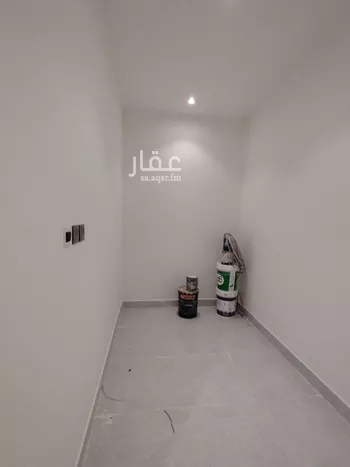 دور للبيع في شارع علي الجارم, حي بدر, مدينة الرياض, منطقة الرياض صورة 5