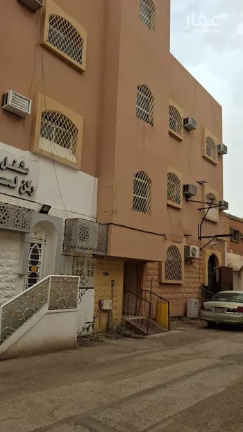 عمارة للإيجار في شارع الإمارات, حي الشهداء, مدينة الرس, منطقة القصيم صورة 2