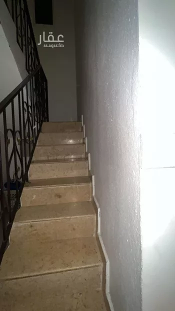 فيلا للبيع في شارع عبدالله بن المغيرة, حي إشبيلية, مدينة الرياض, منطقة الرياض صورة 3