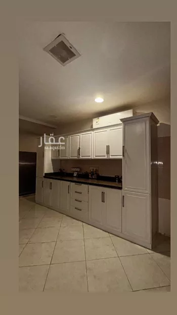 فيلا للبيع في شارع عبدالله بن المغيرة, حي إشبيلية, مدينة الرياض, منطقة الرياض صورة 5
