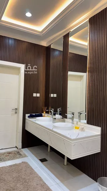 فيلا للبيع في شارع علي بن عبدالكريم باحميد, حي العوالي, مدينة الرياض, منطقة الرياض صورة 3