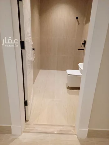 فيلا للإيجار في شارع يوسف اللخمي, حي الرمال, مدينة الرياض, منطقة الرياض صورة 5