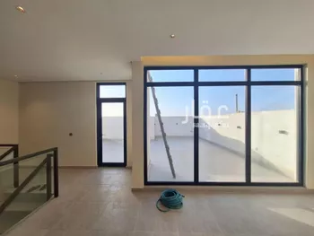 فيلا للبيع في شارع صالح محمد جمال, حي الرمال, مدينة الرياض, منطقة الرياض