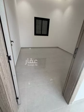 فيلا للبيع في شارع المعيزلية, حي المعيزيلة, مدينة الرياض, منطقة الرياض صورة 2