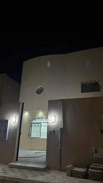 دور للبيع في شارع رقم 33, حي بدر, مدينة الرياض, منطقة الرياض صورة 2
