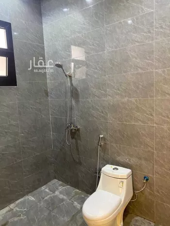 دور للبيع في شارع محمد المنتصر, حي عكاظ, مدينة الرياض, منطقة الرياض صورة 4