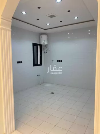 دور للبيع في شارع محمد المنتصر, حي عكاظ, مدينة الرياض, منطقة الرياض صورة 2