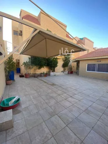 فيلا للبيع في شارع بن عيسى, حي الريان, مدينة بريده, منطقة القصيم صورة 3