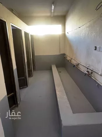 عمارة للإيجار في شارع عمر الريس, حي التخصصي, مدينة بريده, منطقة القصيم صورة 3