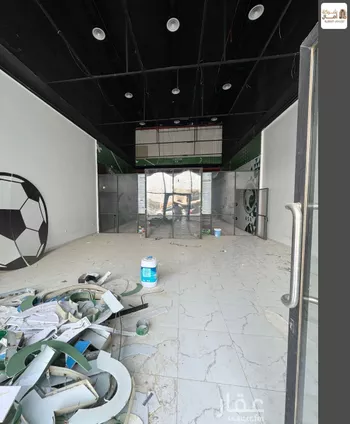 محل للإيجار في شارع عبدالله ابن سعود ابن عبدالعزيز الفرعي, حي الشهداء, مدينة الرياض, منطقة الرياض صورة 2