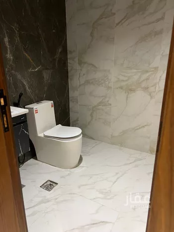 شقة للإيجار في شارع الفرزدق, حي الضباط, مدينة الرياض, منطقة الرياض صورة 2