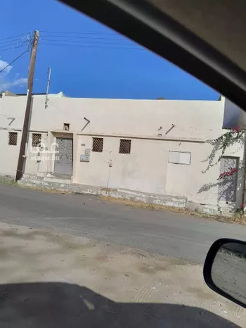 بيت للبيع في شارع الملك سعود ، حي العرق الشمالي ، خميس مشيط ، خميس مشيط