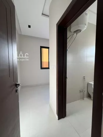 فيلا للبيع في شارع أسعد الحطابي, حي العريجاء الأوسط, مدينة الرياض, منطقة الرياض صورة 4