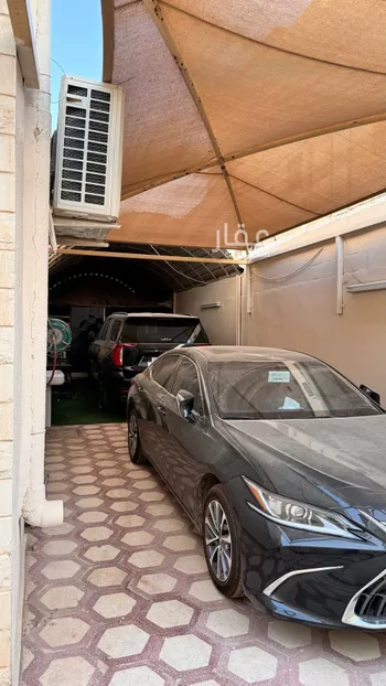 فيلا للبيع في شارع زين الدين أبي الفتح, حي السويدي, مدينة الرياض, منطقة الرياض صورة 3