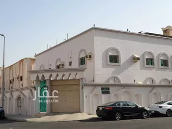 عمارة للبيع في شارع احمد الفرغاني ، حي السامر ، جدة ، جدة صورة 2