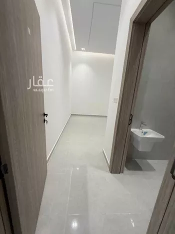 دور للبيع في شارع المعيزلية, حي المعيزيلة, مدينة الرياض, منطقة الرياض صورة 4