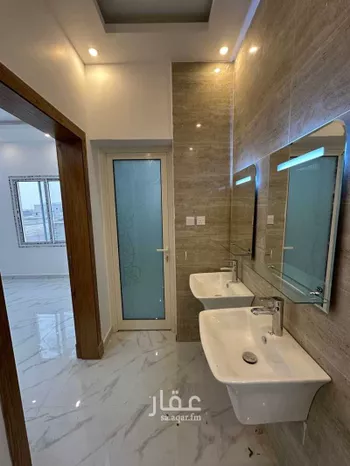 عمارة للإيجار في شارع العزيزية 102, حي العزيزية, مدينة الجبيل, المنطقة الشرقية صورة 2