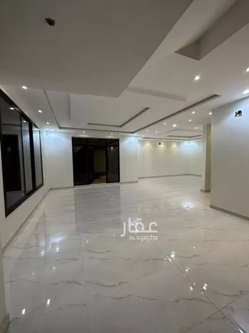 فيلا للبيع في شارع عبدالله بن إدريس, حي الرمال, مدينة الرياض, منطقة الرياض صورة 2