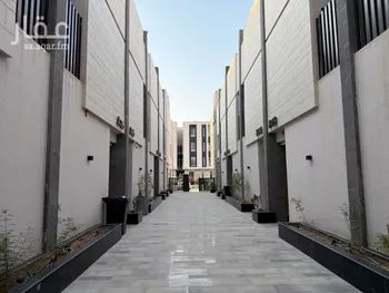 فيلا للإيجار في شارع احمد بن سعيد ابن الهندي, حي العارض, مدينة الرياض, منطقة الرياض صورة 3
