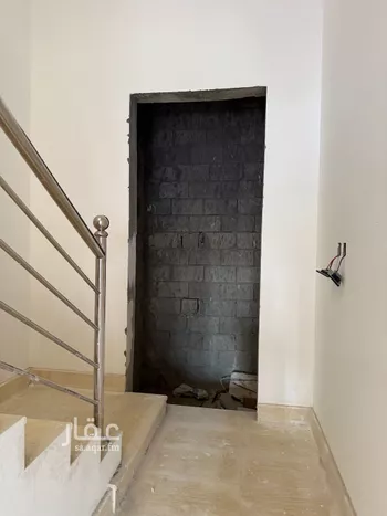 دور للبيع في شارع يوسف السيرافي, حي العارض, مدينة الرياض, منطقة الرياض صورة 2