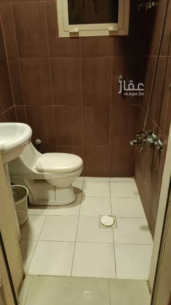 عمارة للإيجار في شارع ابو عبيدة عامر بن الجراح, حي المنار, مدينة الدمام, المنطقة الشرقية صورة 3