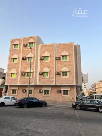 عمارة للبيع في شارع التاسع, حي الثقبة, مدينة الخبر, المنطقة الشرقية صورة 2