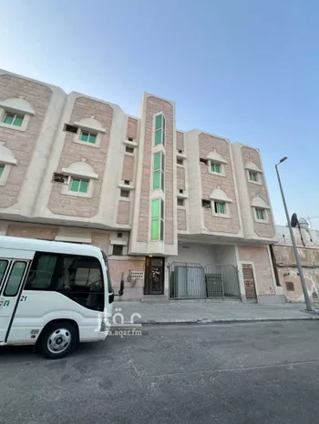 عمارة للبيع في شارع التاسع, حي الثقبة, مدينة الخبر, المنطقة الشرقية صورة 3